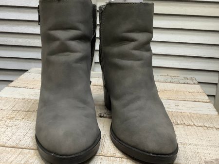 Boots Ankle Heels By Clothes Mentor In Grey, Size: 6 Hot on Sale