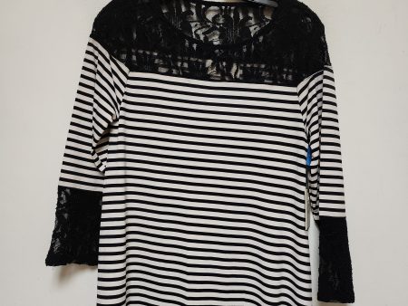 Top Short Sleeve By Chicos In Striped Pattern, Size: S Fashion